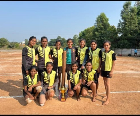 Winner Girls Kho-Kho Team at Kolhapur Zonal Tournaments under DBATU