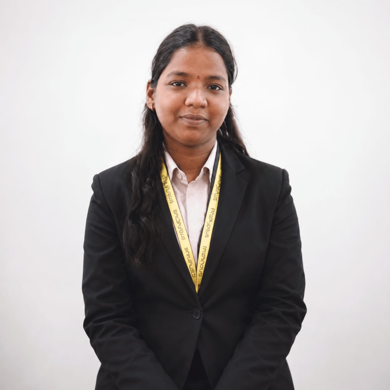 Anjali Shantaram Hinge